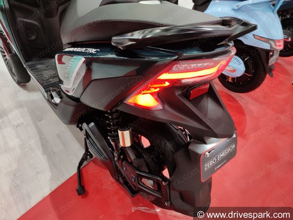 ஆட்டோ எக்ஸ்போவில் அசத்தும் ஹீரோவின் மூன்று சக்கர எலெக்ட்ரிக் ஸ்கூட்டர்!