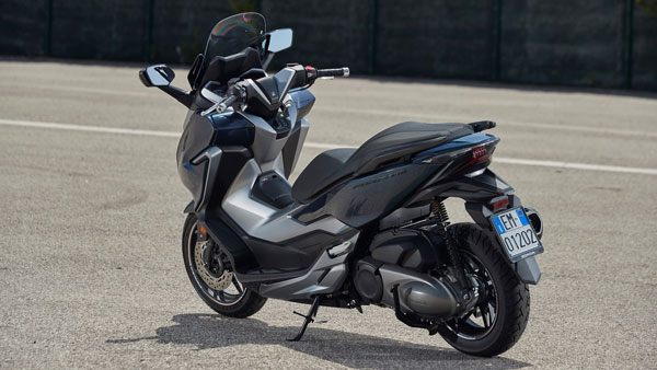 ஹோண்டா ஃபோர்ஷா 300 மேக்ஸி ஸ்கூட்டர் டெலிவரி ஆரம்பம்.. இந்தியாவின் முதல் அதிக விலையுடைய ஸ்கூட்டர் இதுதான்..