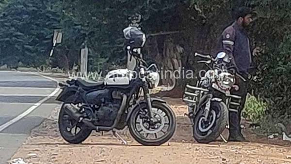 இது என்ன மாடலா இருக்கும்..? மாறுபட்ட ஸ்டைலில் முதல் முறையாக கேமிராவின் கண்களில் சிக்கிய ராயல் என்பீல்டு பைக்..!