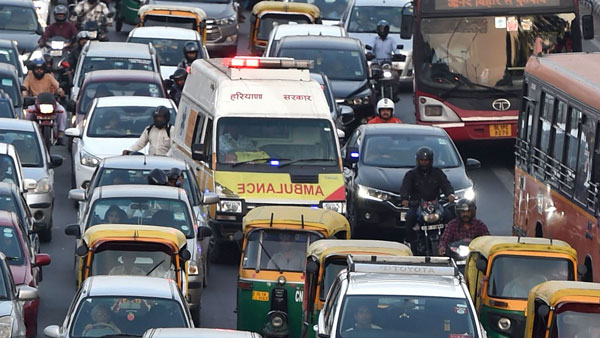 கார் டிரைவிங்ல நீங்க எவ்ளோ பெரிய ஆளா இருந்தாலும் இந்த தப்ப செஞ்சிருவீங்க... என்னனு தெரியுமா?