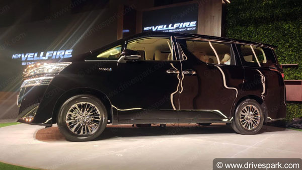 அலுங்காமல், குலுங்காமல் பயணிக்க புதிய வெல்ஃபயர் சொகுசு கார்... டொயோட்டா அறிமுகம்!