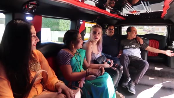 கனவில்கூட நினைத்து பார்க்க முடியாத ஹம்மர் லிமோசைன் காரில் பயணித்த இந்தியர்கள்... எப்படி தெரியுமா..?