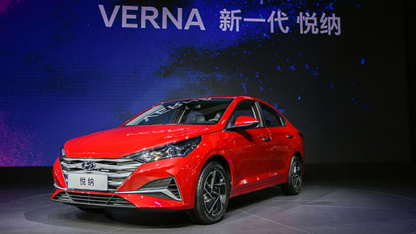 எலக்ட்ரிக் சன்ரூஃப்-ஐ பெற்றுள்ள 2020 ஹூண்டாய் வெர்னா ஃபேஸ்லிஃப்ட்... ஷோரூம் விலையும் தெரியவந்தது...