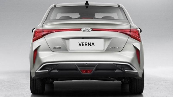 எலக்ட்ரிக் சன்ரூஃப்-ஐ பெற்றுள்ள 2020 ஹூண்டாய் வெர்னா ஃபேஸ்லிஃப்ட்... ஷோரூம் விலையும் தெரியவந்தது...