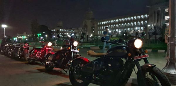 ஜாவா பெராக் மோட்டார்சைக்கிள் டெலிவிரி பணிகள் தள்ளிப்போகிறது!
