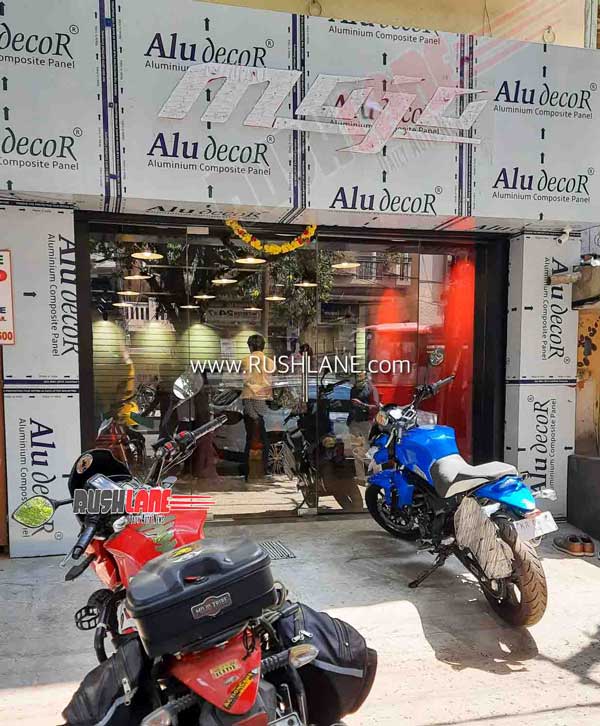 மீண்டும் விற்பனைக்கு வரும் மஹிந்திரா மோஜோ 300சிசி பைக்... பெங்களூரில் புதிய ஷோரூம்...