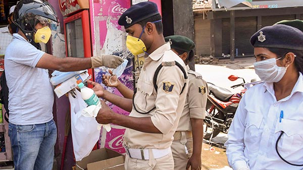 கொரோனாவிற்கு எதிரான போர்: படை வீரராக மாறும் பிரபல சொகுசு கார் நிறுவனம்... அசத்தலான அறிவிப்பு!
