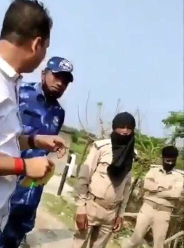 'என்னுடைய காரையே நிறுத்துவியா? மண்டியிடு' - கடமையை செய்த காவலரை தண்டித்த அரசு அதிகாரி.. கொதிக்கும் மக்கள்!