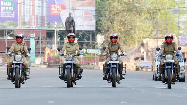 ராயல் என்பீல்டு புல்லட் பைக்கில் கிளம்பிய பெண் சிங்கங்கள்.. எதற்காக தெரிஞ்சா ஆச்சரியப்படுவீங்க!