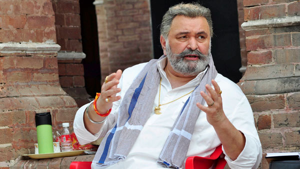 ரிஷி கபூர் மரணம்... டெல்லியில் இருக்கும் மகள் லாக்டவுனுக்கு மத்தியில் எப்படி வரப்போகிறார் தெரியுமா?