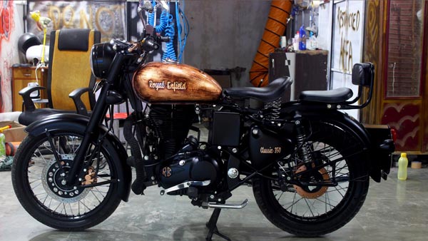 தரமான ஸ்டைலுக்கு மாறிய ராயல் என்பீல்டு கிளாசிக்... ஹீரோயின்களின் கவர்ச்சிக்கே செம்ம டஃப்...