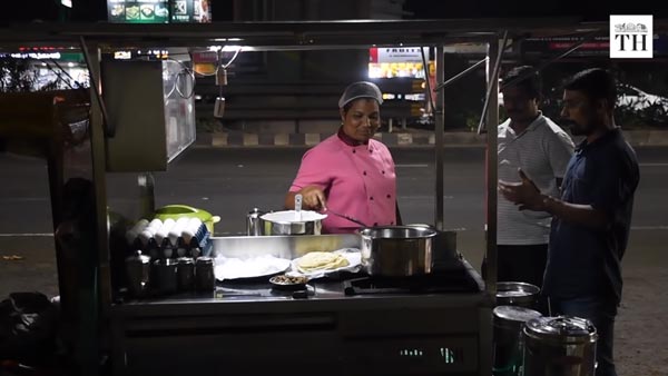 கேரளாவை கலக்கும் புதுமை பெண்கள்... இந்தியாவின் முன்னணி தொழிலதிபரே அசந்து போய்ட்டாரு... ஏன் தெரியுமா?