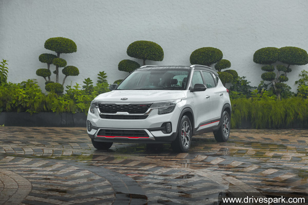 அட்ராசக்கை... கியா செல்டோஸ் கார் வேரியண்ட்டுகளில் அதிகரிக்கப்படும் வசதிகள்!