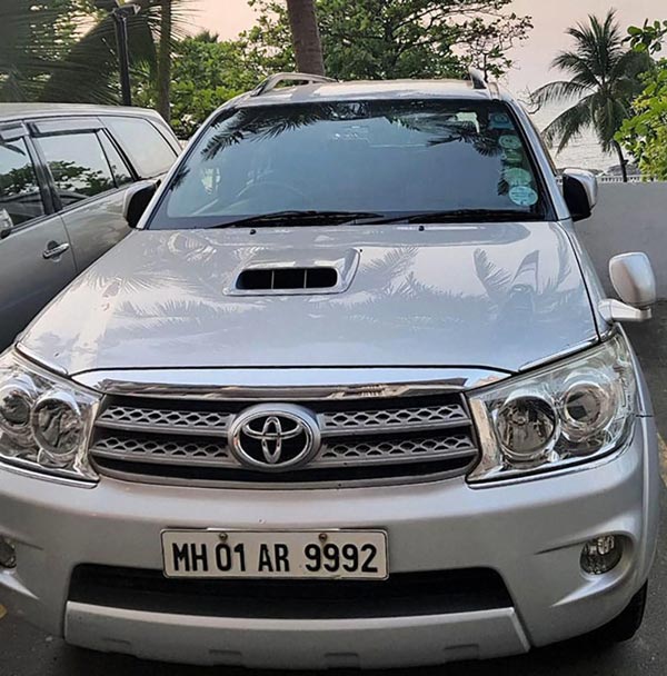 ரூ. 8 கோடி மதிப்புள்ள ரோல்ஸ் ராய்ஸ் கோஸ்ட்... மிக மலிவான விலையில் வாங்கிய ராஜஸ்தான் தொழிலதிபர்... எப்படி தெரியுமா?