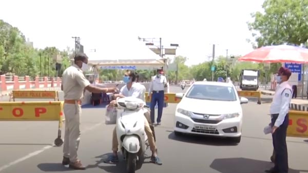 கொரோனா வைரசை ஒழிக்க புது யுக்தி... செம்ம ட்ரிக்கை கையாளும் காவல்துறை... பொதுமக்கள் வியப்பு!