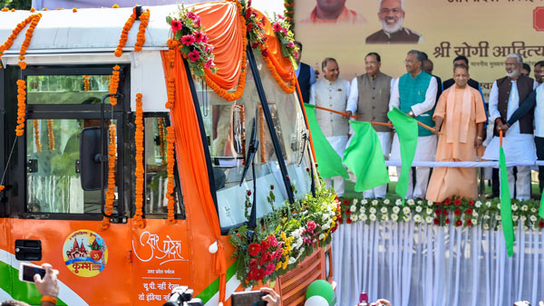 நிதி இழப்பை சமாளிக்க புதிய திட்டங்கள்... உபி முதலமைச்சர் அதிரடி அறிவிப்பால் அரசு ஊழியர்கள் கலக்கம்!