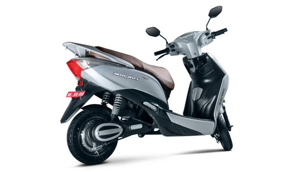 சார்ஜ் தீர்ந்து போயுடுமோ.. புதிய எலெக்ட்ரிக் ஸ்கூட்டரில் அந்த கவலை அறவே இல்லை!