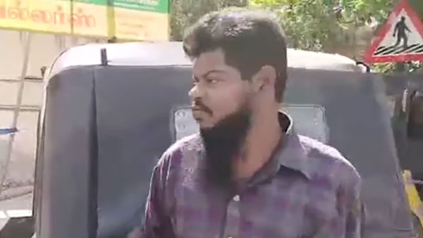 இது புதுசா இருக்கே... டபுள் வருமானம் பார்க்க சூப்பர் ஐடியா... கோவையை கலக்கும் கில்லாடி ஆட்டோ டிரைவர்