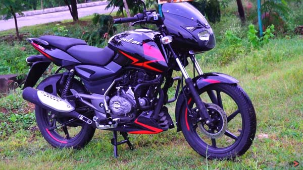 பஜாஜ் பல்சர் 125 பைக்கின் புதிய பிளவுப்பட்ட இருக்கை வெர்சன் அறிமுகமானது... விலை ரூ.3,597 அதிகம்...