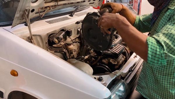 கிடு கிடுவென உயரும் பெட்ரோல்-டீசல் விலை! தப்பிக்க என்ன வழி? இளைஞர் கூறும் இந்த ரகசியத்தை யாரும் சொல்ல மாட்டங்க...