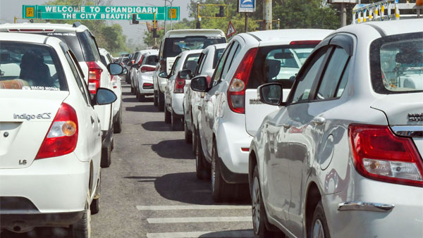 சமூக விலகலை மீறினால் ஆப்பு... வாகனங்களில் பயணிப்பவர்களுக்கான அபராதம் அறிவிப்பு... எவ்ளோ தெரியுமா?