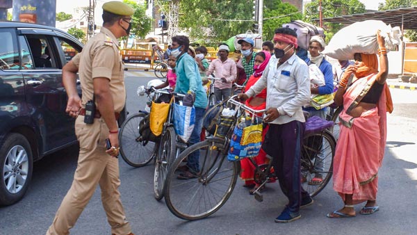 தினமும் 40 கிமீ சைக்கிள் ஓட்டும் சென்னை போலீஸ்காரர்... காரணம் தெரிஞ்சா இனி பைக்கை தொடவே மாட்டீங்க...