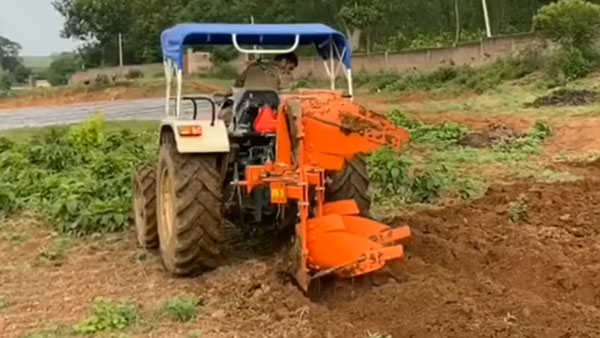 யாருமே எதிர்பாக்காத ஒன்னு... சூப்பரான டிராக்டரை விலைக்கு வாங்கிய தல டோனி... ஆச்சரியத்தில் ரசிகர்கள்