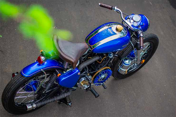 இந்த பைக்கின் அழகை ரசிக்க இரு கண்கள் போதாது! நவீன தோற்றத்திற்கு மாறிய 1959 டீசல் எஞ்ஜின் ராயல் என்ஃபீல்டு...