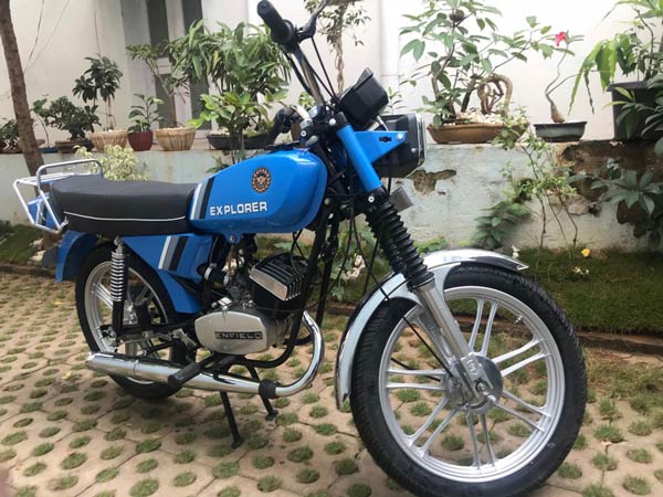 கண் கவர் தோற்றம்... இந்தியாவில் இப்படியொரு பைக்கை ராயல் என்ஃபீல்டு களமிறக்கியதா? புத்துயிர் பெற்ற 49சிசி எக்ஸ்ப்ளோரர்...