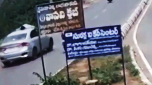 கடத்தல்காரர்களை பிடிக்க காரின் முன் பகுதியில் தொங்கியபடி சென்ற எஸ்ஐ... உள்ளே என்ன இருந்தது தெரியுமா?