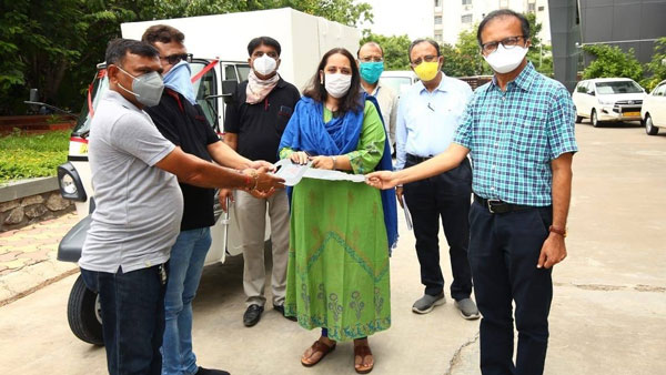 ஆட்டோ ஆம்புலன்ஸ்... கொரோனா நோயாளிகளுக்கு உதவ மலிவு விலையில் தயாராகும் ஆட்டோக்கள்...