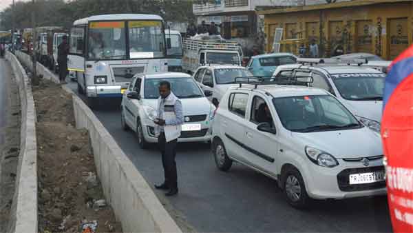 உயிருக்கு போராடிய இந்து... முஸ்லீம் இளைஞர் செய்த காரியத்தால் மக்கள் நெகிழ்ச்சி... இதுதான் தமிழ்நாடு