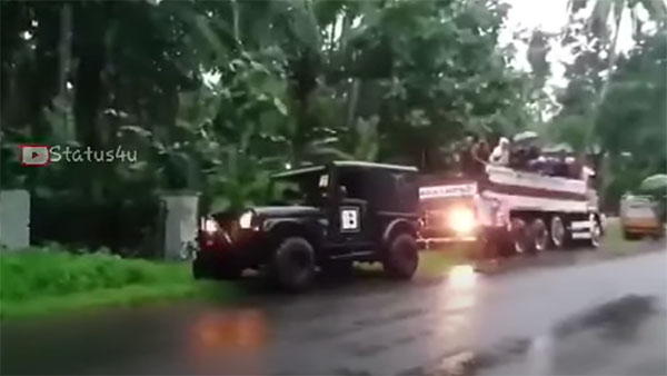 பஸ், லாரிகளை அசால்டாக மீட்டு திறமையை நிரூபித்த மஹிந்திரா தார்... பிரம்மிக்க வைக்கும் வீடியோக்கள்...