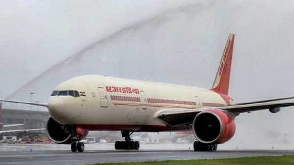 டெல்லியில் இருந்து லண்டனுக்கு சொகுசு பஸ் விட்றாங்க! டிக்கெட் விலையை கேட்டதும் தூக்கி வாரி போட்றுச்சு