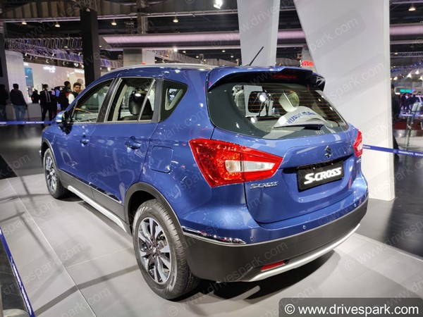 டீலர்ஷிப்களில் மாருதி எஸ்-க்ராஸ் மாடலின் 1.5 லிட்டர் பெட்ரோல் வேரியண்ட்... விற்பனை எப்போது ஆரம்பம்?