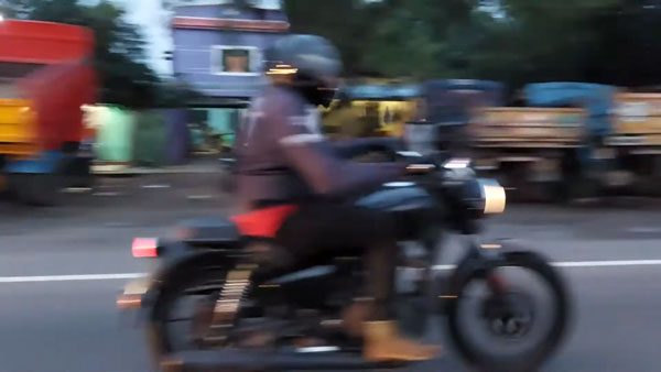 புதியதாக 650சிசி பைக்கை உருவாக்கும் பணியில் ராயல் என்பீல்டு... கிளாசிக் 350-க்கு அப்டேட் வெர்சன்...