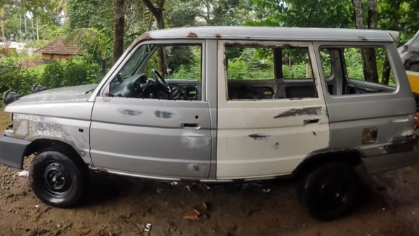 சொக்க வைக்கும் அழகு... கவர்ச்சியாக உருமாறிய டொயோட்டா குவாலிஸ் கார்... பாக்க பாக்க ஆசையா இருக்கு...