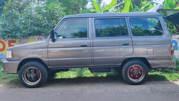 சொக்க வைக்கும் அழகு... கவர்ச்சியாக உருமாறிய டொயோட்டா குவாலிஸ் கார்... பாக்க பாக்க ஆசையா இருக்கு...
