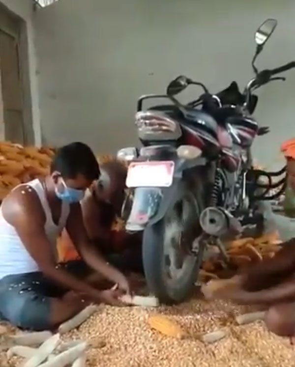 வேலை ஈஸியா முடிந்து விடும்... ஆனந்த் மஹிந்திராவை கவர்ந்த இந்திய விவசாயிகளின் கண்டுபிடிப்பு... ஆனால்?