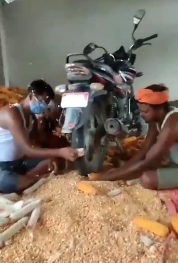 வேலை ஈஸியா முடிந்து விடும்... ஆனந்த் மஹிந்திராவை கவர்ந்த இந்திய விவசாயிகளின் கண்டுபிடிப்பு... ஆனால்?