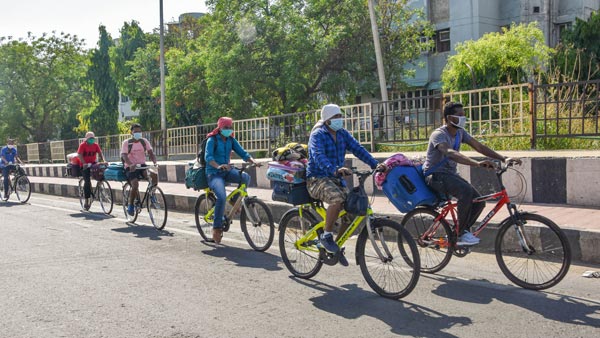 வீட்டில் இருந்து ஸ்டேஷனுக்கு சைக்கிளில் வரும் போலீஸ்காரர்... எவ்வளவு தூரம்னு தெரிஞ்சா அசந்திருவீங்க