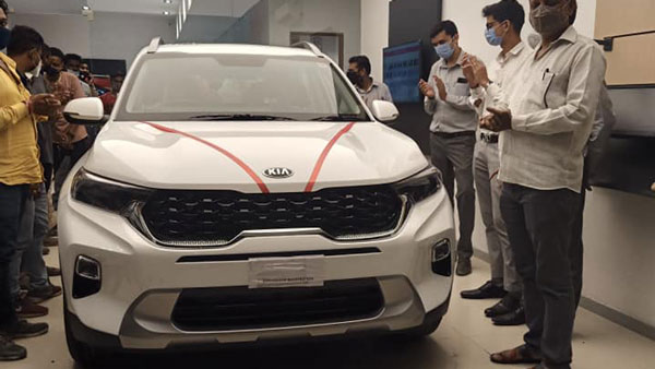 கியா சொனெட்டின் டெலிவிரிகள் நாடு முழுவதும் துவங்கியது... டாப் வேரியண்ட்களின் விலை ரூ.15+ லட்சம்..?