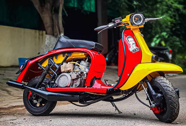 இந்தியாவின் ஒரே 2-சிலிண்டர் லம்ப்ரெட்டா ஸ்கூட்டர்... செலவான தொகை சுமார் ரூ.2.5 லட்சம்...