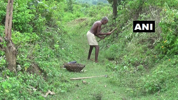 தொழிலதிபர்னா இப்படி இருக்கனும்... ஏழை விவசாயியை ஆச்சரிய பரிசால் மகிழ வைக்கும் ஆனந்த் மஹிந்திரா?