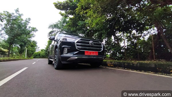 வேற லெவல் டெக்னாலஜி! பார்ச்சூனரின் அடி வயிற்றை கலங்க வைத்த எம்ஜி க்ளோஸ்ட்டர்! ஃபர்ஸ்ட் டிரைவ் ரிவியூ