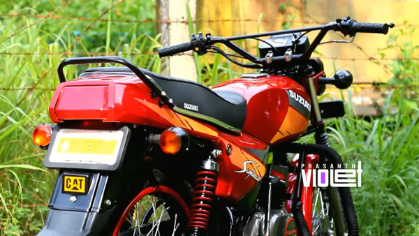 ஷோரூம் கண்டிஷனில் சுசுகி சமுராய்... இது எத்தனை ஆண்டுகள் பழைய பைக்குனு தெரிஞ்சா ஆச்சரியப்படுவீங்க..!