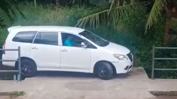 காரை எப்படி பார்க் செய்வதுனு இவருகிட்ட கத்துக்கோங்க... ஆனா, மிஸ் ஆச்சுன காரோட கத குளோஸ்தான்..!