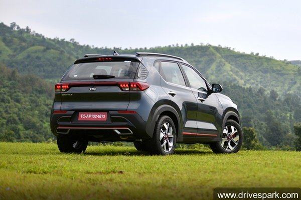 மிகுந்த எதிர்பார்ப்பிற்கு மத்தியில் கியா சொனெட்டின் டாப் ஜிடிஎக்ஸ்+ வேரியண்ட்டின் விலை வெளிவந்தது...