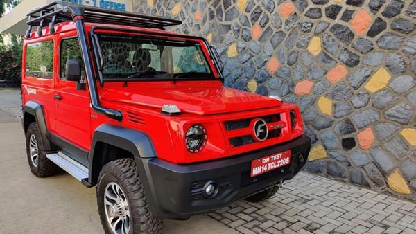 கண்களை கவரும் சிவப்பு நிறத்தில் ஃபோர்ஸ் குர்கா ஃபேஸ்லிஃப்ட்... மஹிந்திரா தாருக்கு போட்டி ரெடி...