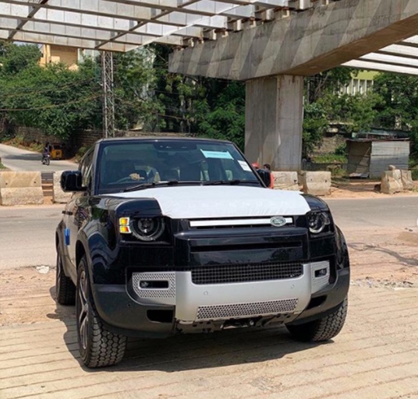 லேண்ட்ரோவர் டிஃபென்டர் டெலிவிரிப் பணிகள் இந்தியாவில் துவங்கியது?